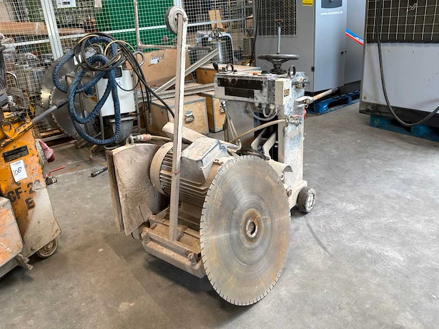 Dia-technikas gsa-15 verrijdbare asfalt-betonzaag - afbeelding 1 van  10