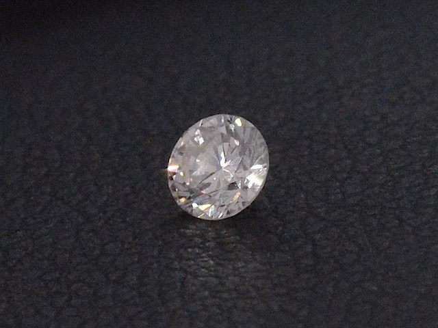 Diamant - 0.19 carat fancy colour briljant geslepen diamant - afbeelding 1 van  4
