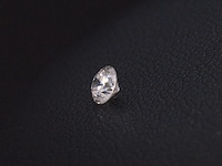Diamant - 0.21 karaat fancy roze briljant geslepen diamant - afbeelding 2 van  4