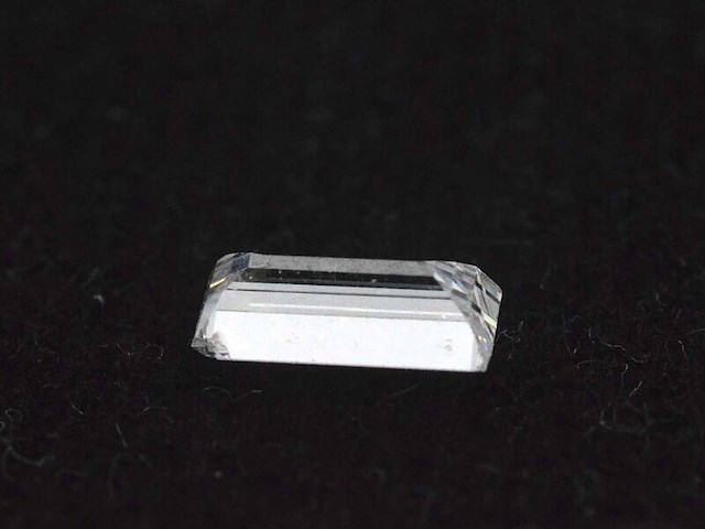 Diamant - 0.23 carat natuurlijke baguette geslepen diamant (gecertificeerd) - afbeelding 2 van  2