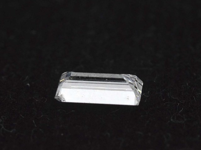 Diamant - 0.23 carat natuurlijke baguette geslepen diamant (gecertificeerd) - afbeelding 2 van  2