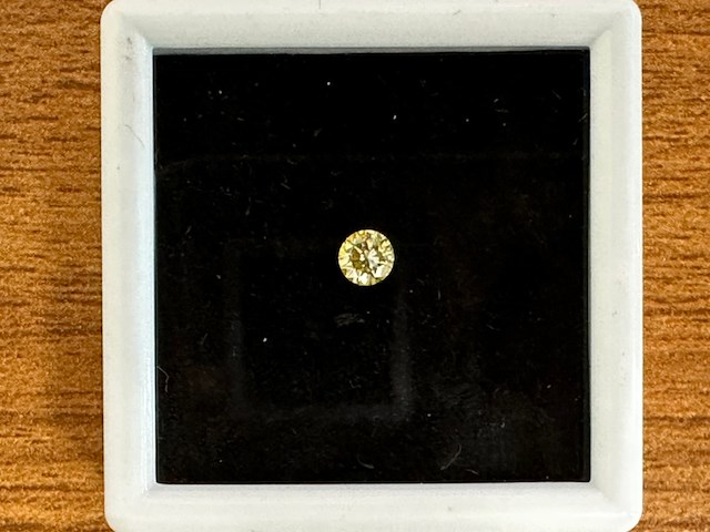 Diamant - 0.27 carat natuurlijke gele diamant - afbeelding 1 van  3