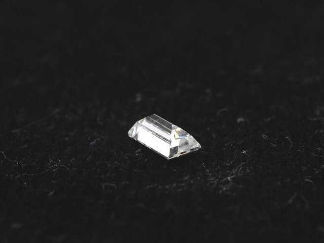 Diamant - 0.28 carat echte baguette geslepen diamant (gecertificeerd) - afbeelding 2 van  3