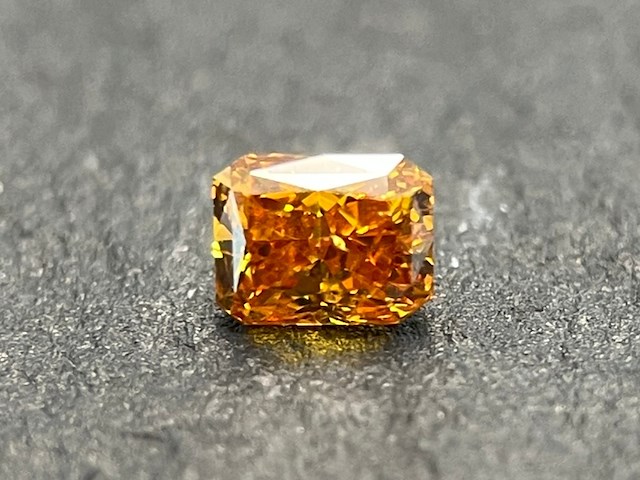 Diamant - 0.29 carat natuurlijk oranje diamant (gecertificeerd) - afbeelding 1 van  4
