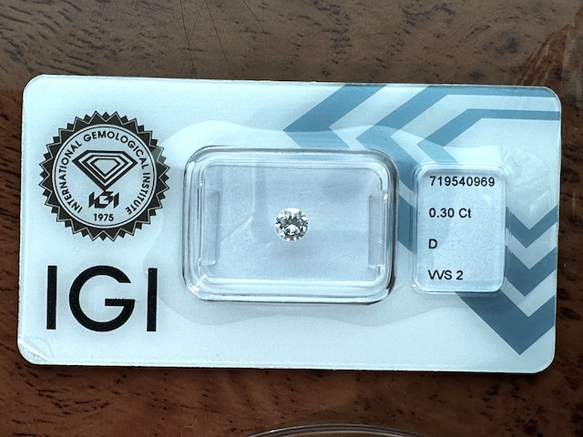 Diamant - 0.30 carat natuurlijke starcut briljant geslepen diamant (gecertificeerd) - afbeelding 1 van  5