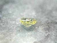Diamant - 0.32 carat natuurlijk diamant met gia certificaat - afbeelding 2 van  5