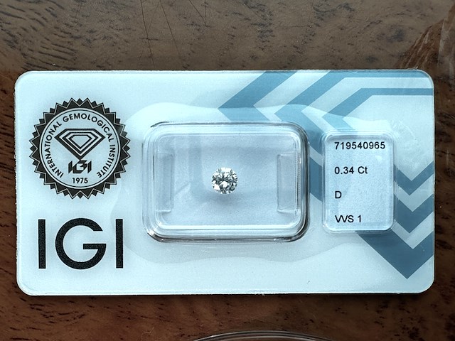 Diamant - 0.34 carat natuurlijke starcut briljant geslepen diamant (gecertificeerd) - afbeelding 1 van  5