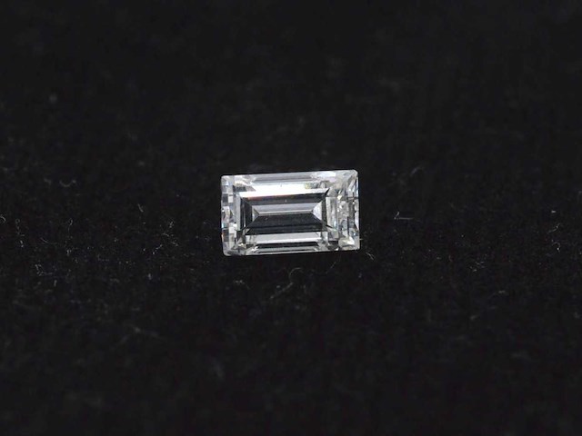 Diamant - 0.35 carat echte baguette geslepen diamant (gecertificeerd) - afbeelding 1 van  3
