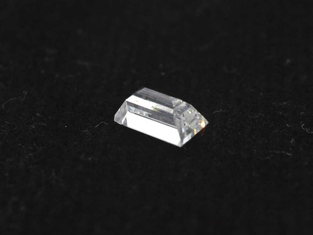 Diamant - 0.35 carat echte baguette geslepen diamant (gecertificeerd) - afbeelding 2 van  3