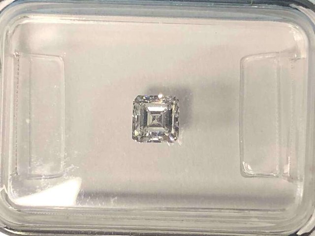 Diamant - 0.35 carat natuurlijke diamant (gecertificeerd) - afbeelding 2 van  4