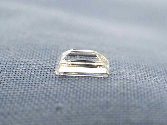 Diamant - 0.37 carat echte baguette geslepen diamant (gecertificeerd) - afbeelding 2 van  3