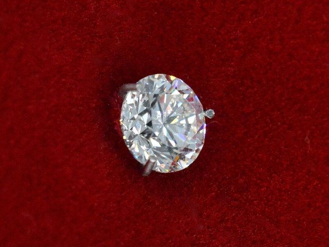 Diamant - 0.37 carat echte diamant (gecertificeerd) - afbeelding 2 van  2