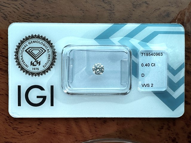 Diamant - 0.40 carat natuurlijke starcut briljant geslepen diamant (gecertificeerd) - afbeelding 1 van  5
