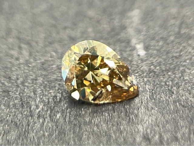 Diamant - 0.44 carat natuurlijke diamant - afbeelding 1 van  4