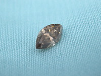 Diamant - 0.49 carat natuurlijke champagne gekleurde marquise diamant (gecertificeerd) - afbeelding 2 van  5