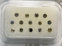 Diamant - 0.55 carat natuurlijk gekleurde diamant (gecertificeerd) - afbeelding 1 van  4