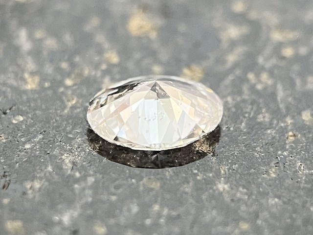 Diamant - 0.60 carat natuurlijke ovaal geslepen diamant (gia gecertificeerd) - afbeelding 2 van  7