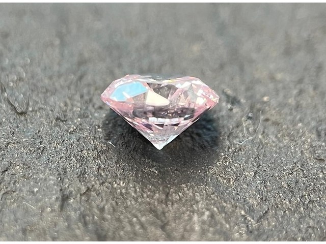 Diamant - 0.67 carat natuurlijke fancy roze gekleurde diamant (gecertificeerd) - afbeelding 2 van  6