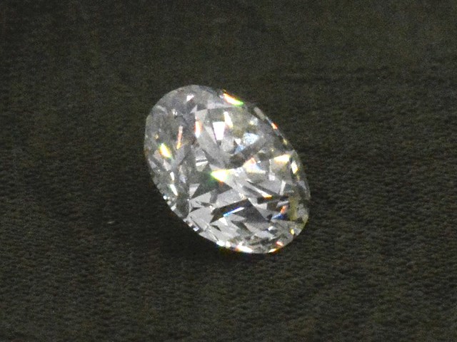 Diamant - 0.76 carat echte diamant (gecertificeerd) - afbeelding 2 van  2
