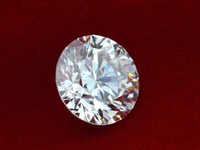 Diamant - 0.78 carat natuurlijke starcut briljant geslepen diamant (gecertificeerd) - afbeelding 2 van  5