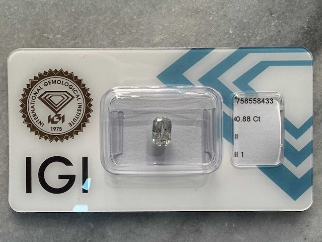 Diamant - 0.88 natuurlijke geslepen diamant - afbeelding 1 van  3