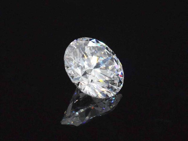Diamant - 0.91 carat natuurlijke diamant (gecertificeerd) - afbeelding 2 van  5