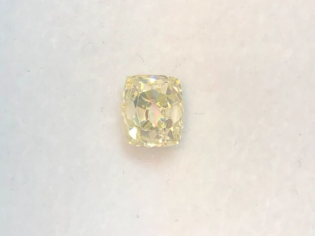 Diamant - 0.92 carat echte fancy colour diamant (gecertificeerd) - afbeelding 3 van  6