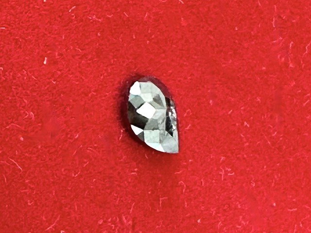 Diamant - 0.93 carat natuurlijke zwarte diamant in peer vorm (gecertificeerd) - afbeelding 2 van  3