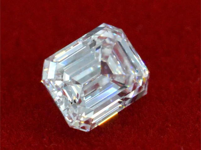 Diamant - 1.00 carat natuurlijk emerald geslepen diamant met gia certificaat - afbeelding 2 van  5