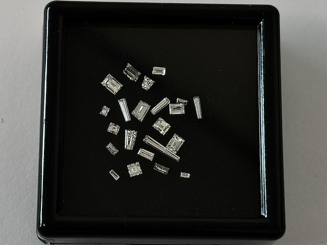 Diamant - 1.01 carat natuurlijke baguette geslepen diamant - afbeelding 1 van  4