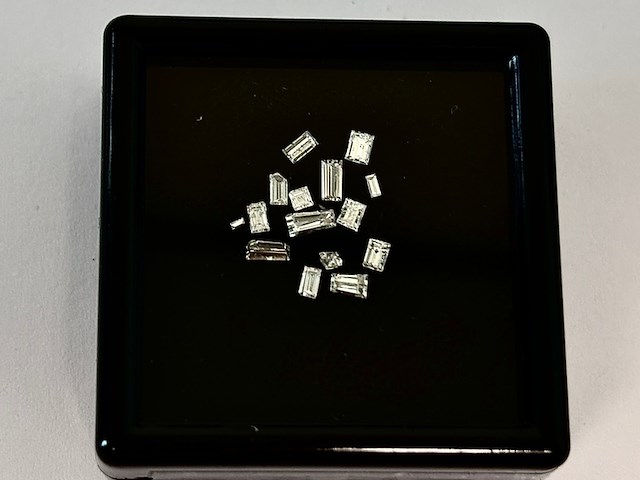 Diamant - 1.01 carat natuurlijke baguette geslepen diamant - afbeelding 1 van  4