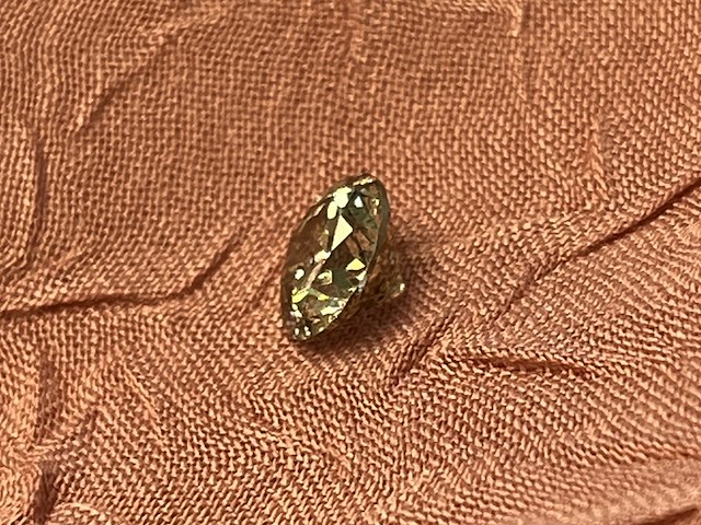 Diamant - 1.01 carat natuurlijke fancy gekleurde diamant (gia gecertificeerd) - afbeelding 2 van  5