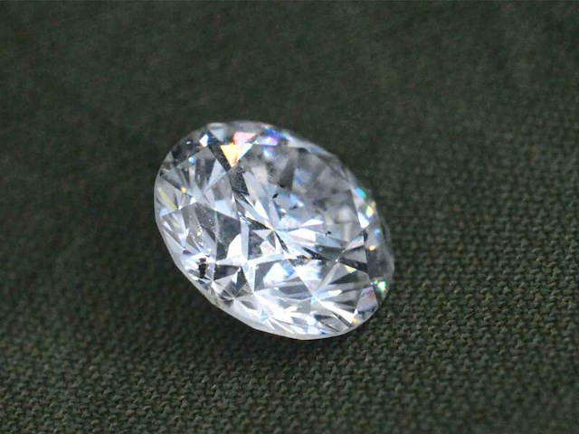 Diamant - 1.01 carat natuurlijke starcut briljant geslepen diamant (gecertificeerd) - afbeelding 2 van  6