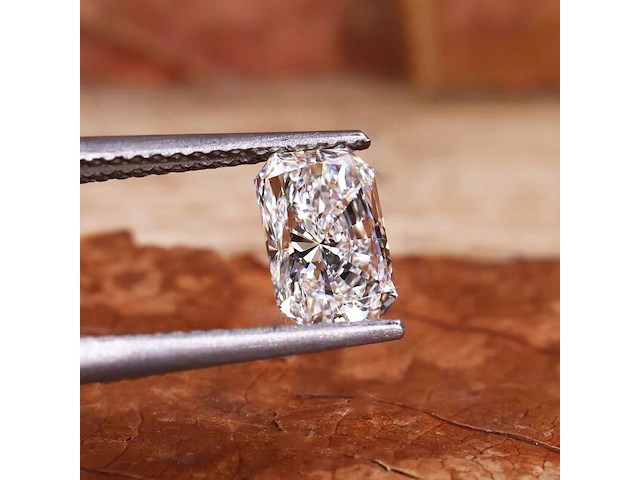 Diamant - 1.03ct radiant cut (igi gecertificeerd) - afbeelding 1 van  5