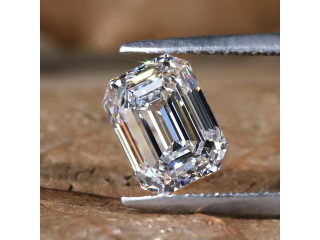 Diamant - 1.55ct emerald cut (igi gecertificeerd) - afbeelding 1 van  6