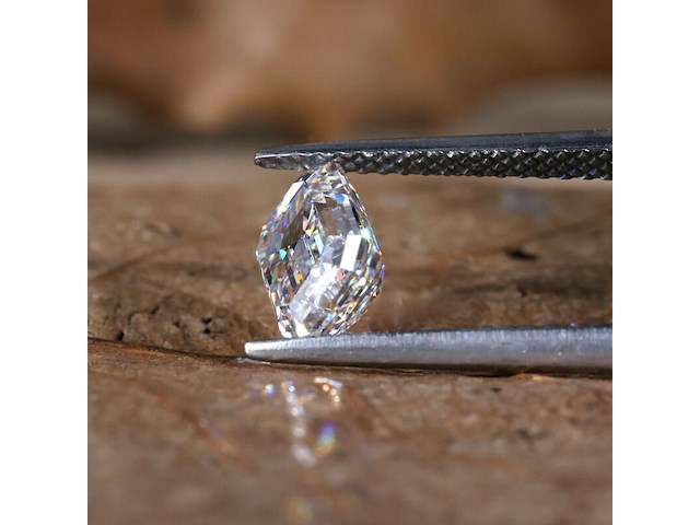 Diamant - 1.55ct emerald cut (igi gecertificeerd) - afbeelding 3 van  6