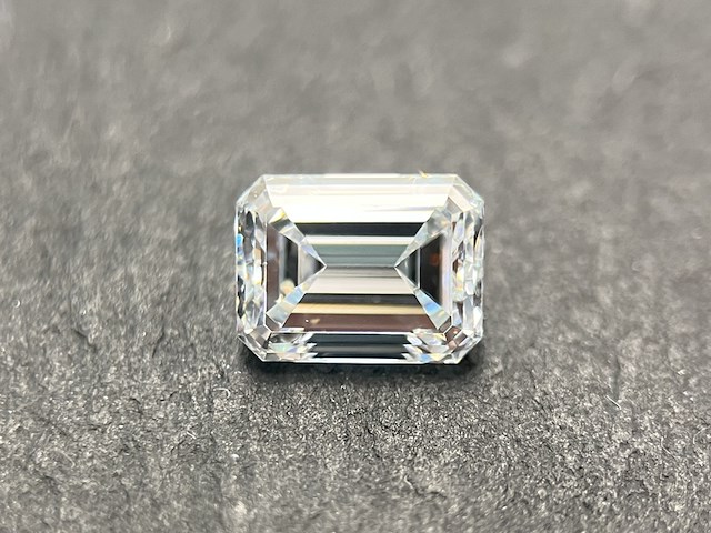 Diamant - 1.57 carat natuurlijke emerald geslepen diamant (gecertificeerd) - afbeelding 1 van  6