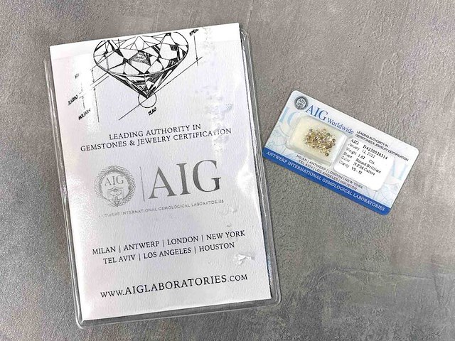 Diamant - 1.62 carat natuurlijke gekleurde briljant geslepen diamanten (gecertificeerd) - afbeelding 2 van  5