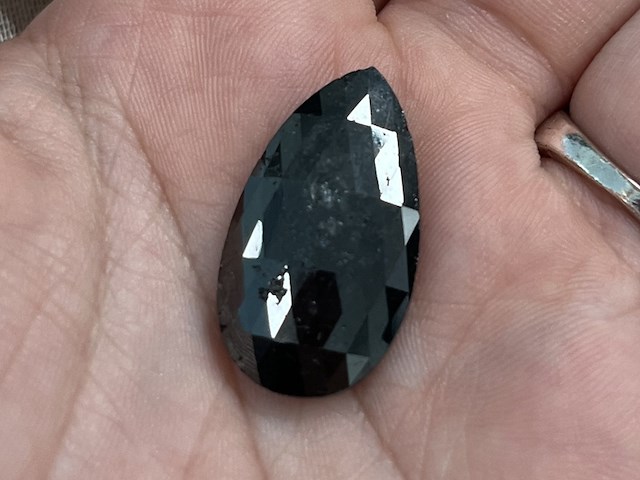 Diamant - 18.41 carat natuurlijke zwarte diamant (gecertificeerd) - afbeelding 2 van  4