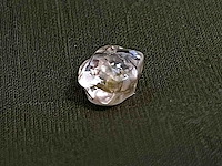 Diamant - 1.90 carat echte ruwe diamant - afbeelding 1 van  2
