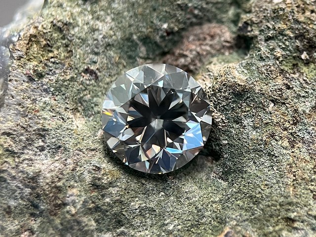 Diamant - 2.00 carat natuurlijke briljant geslepen diamant (gecertificeerd) - afbeelding 1 van  10