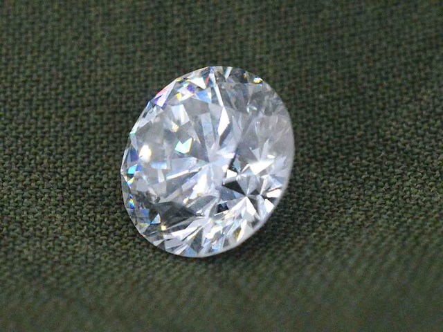 Diamant - 2.01 carat natuurlijke diamant (gecertificeerd) - afbeelding 3 van  6