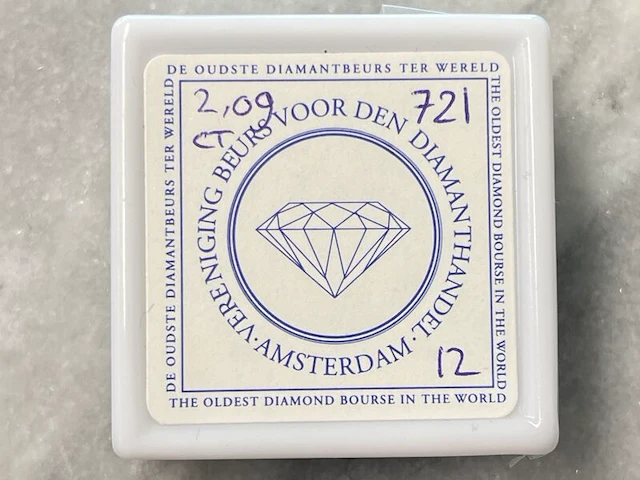 Diamant - 2.09 carat natuurlijke zwarte diamant (gecertificeerd) - afbeelding 2 van  4