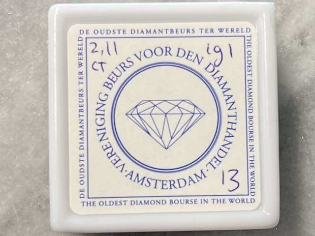 Diamant - 2.11 carat natuurlijke zwarte diamant (gecertificeerd) - afbeelding 2 van  4