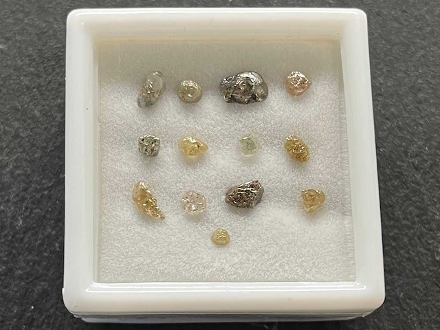 Diamant - 3.03 carat ruwe diamant van top kwaliteit - afbeelding 1 van  3
