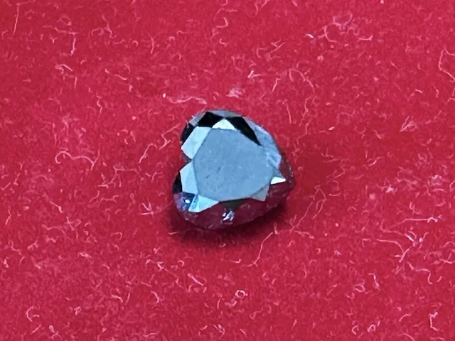 Diamant - 3.81 carat natuurlijke zwarte diamant in hart vorm (gecertificeerd) - afbeelding 1 van  7