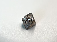 Diamant - 4.01 carat carat natuurlijke ruwe diamant - oktaeder vorm - afbeelding 2 van  3