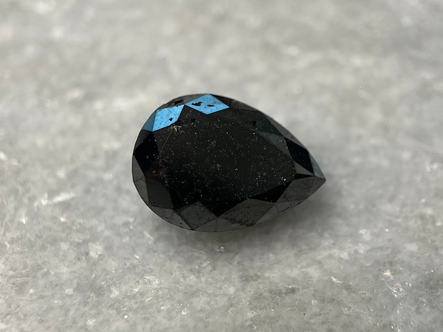 Diamant - 4.37 carat zwarte natuurlijke diamant - afbeelding 3 van  6
