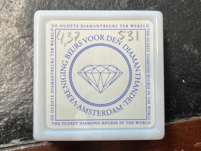 Diamant - 4.37 carat zwarte natuurlijke diamant - afbeelding 4 van  6