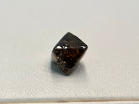 Diamant - 4.40 carat natuurlijke ruwe diamant - oktaeder vorm - afbeelding 2 van  4